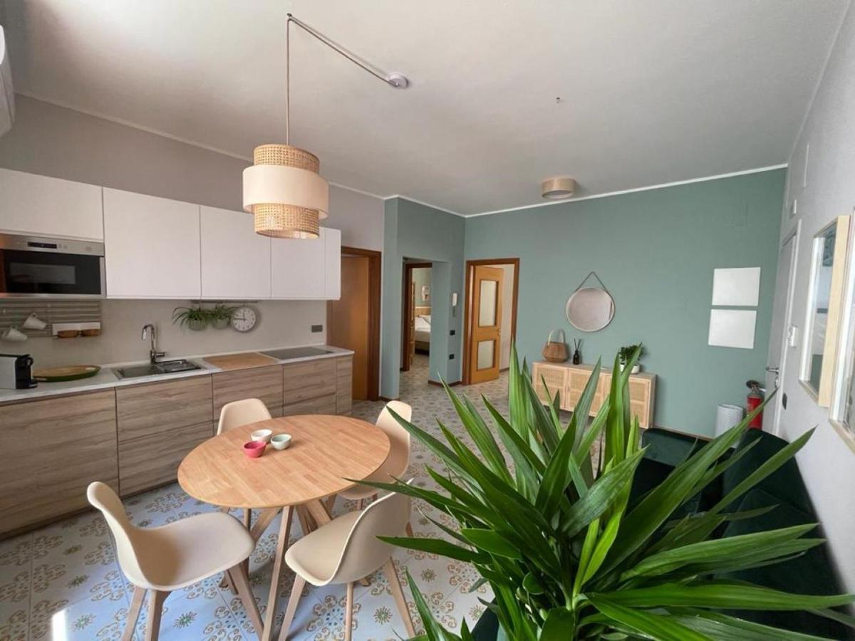Diana Apartment Салерно Екстериор снимка